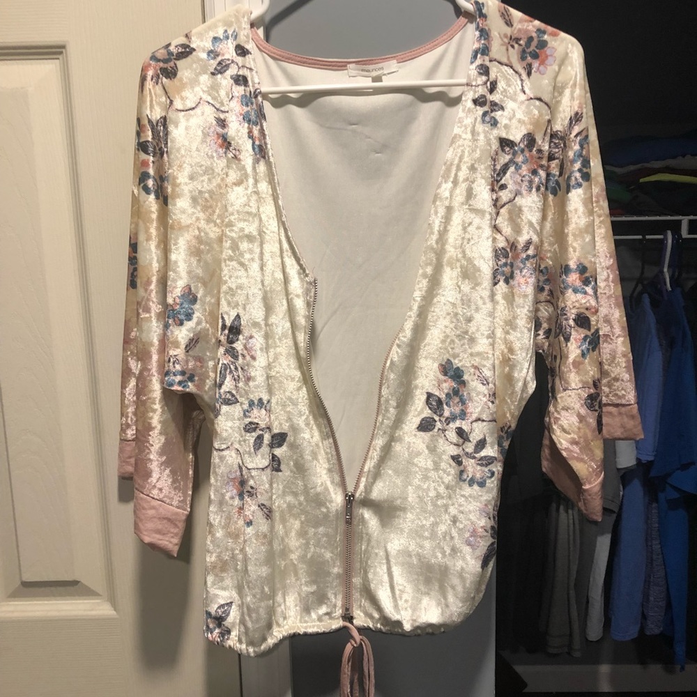 Super soft zip up top